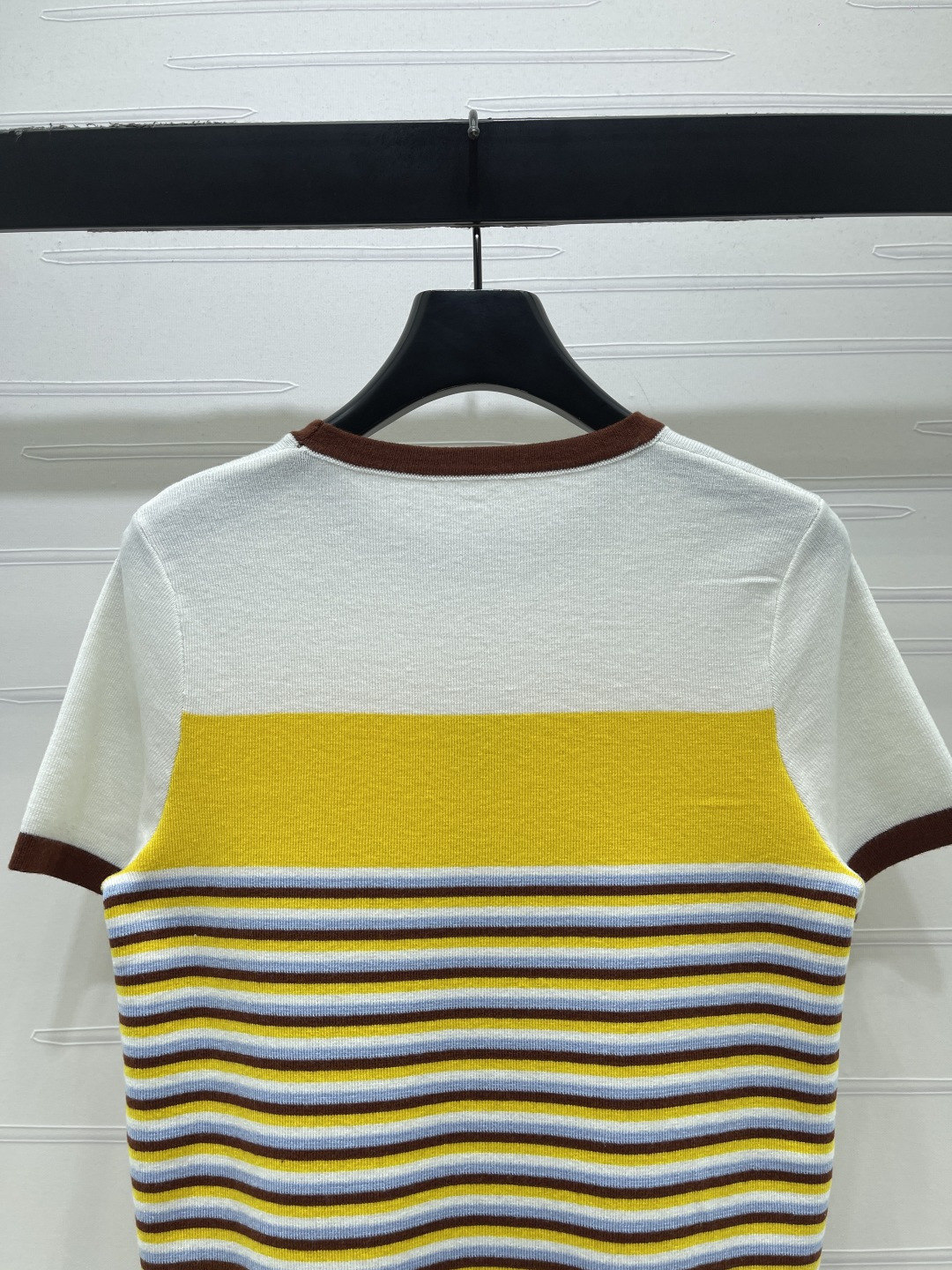 Women's short sleeves